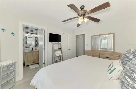 1137 N Moonmist Court Sarasota FL 34242