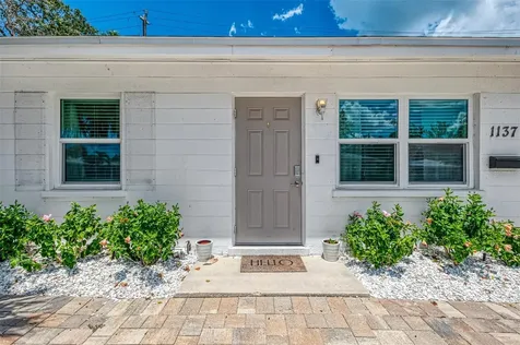 1137 N Moonmist Court Sarasota FL 34242