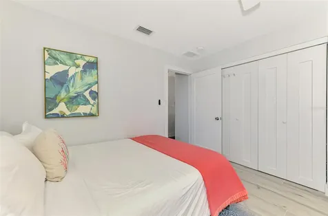 1137 N Moonmist Court Sarasota FL 34242