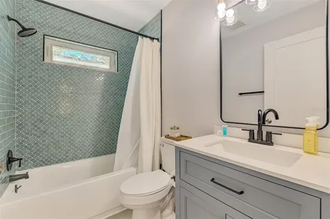 1137 N Moonmist Court Sarasota FL 34242