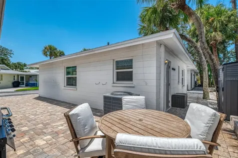 1137 N Moonmist Court Sarasota FL 34242