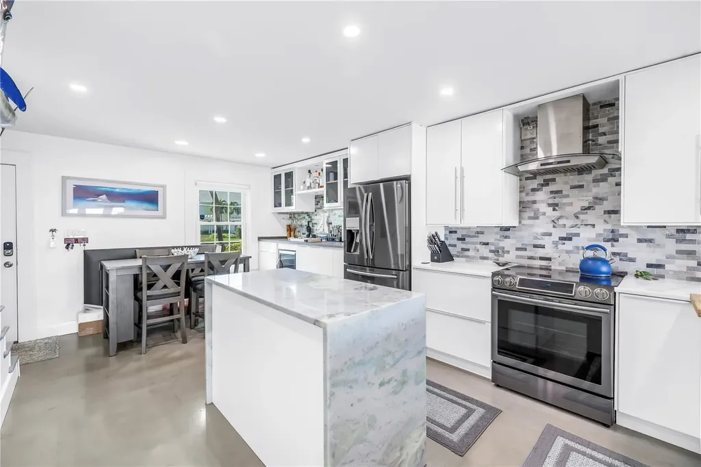 4982 Coquina Key Drive SE St Petersburg FL 33705
