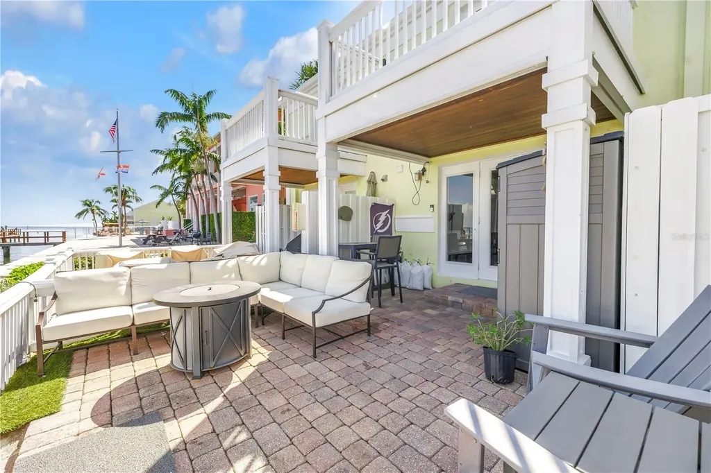 4982 Coquina Key Drive SE St Petersburg FL 33705
