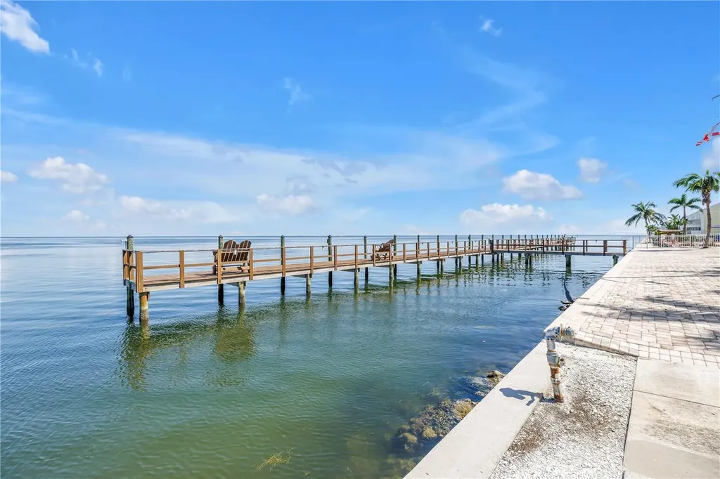 4982 Coquina Key Drive SE St Petersburg FL 33705