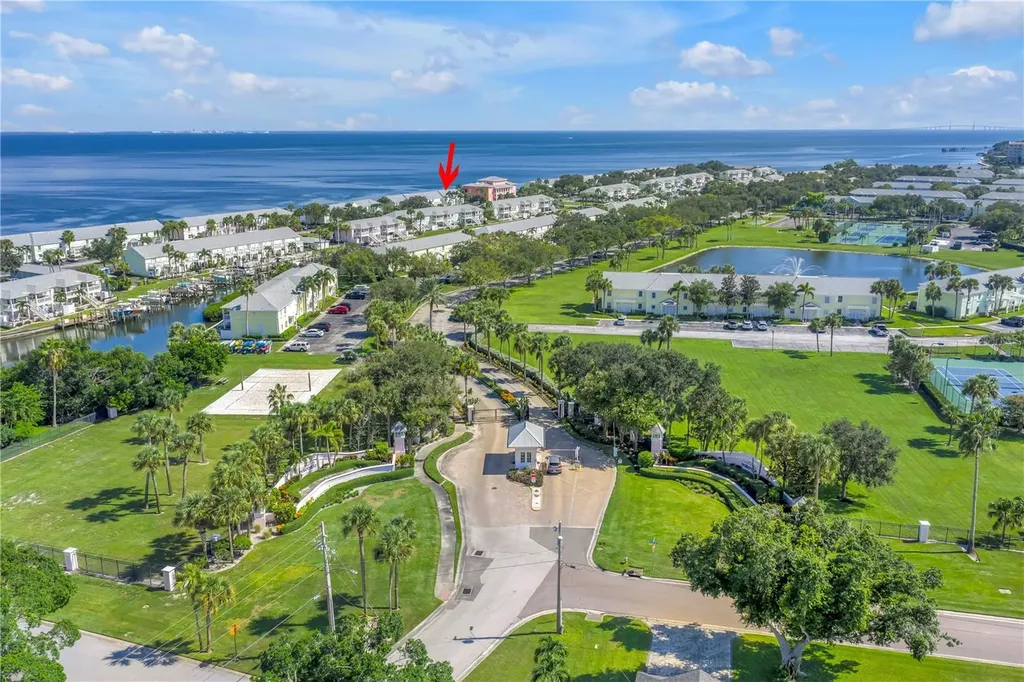 4982 Coquina Key Drive SE St Petersburg FL 33705