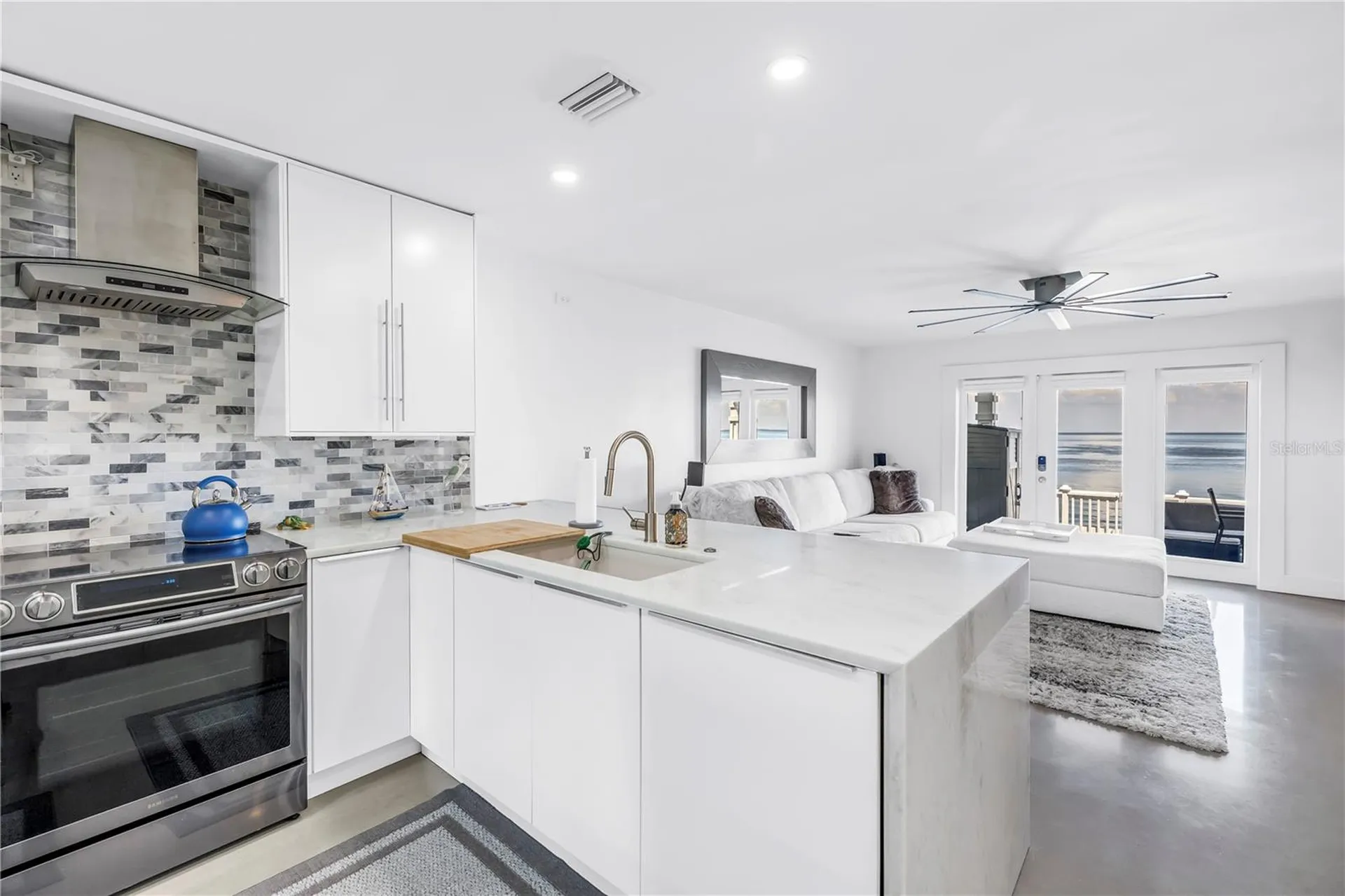 4982 Coquina Key Drive SE St Petersburg FL 33705
