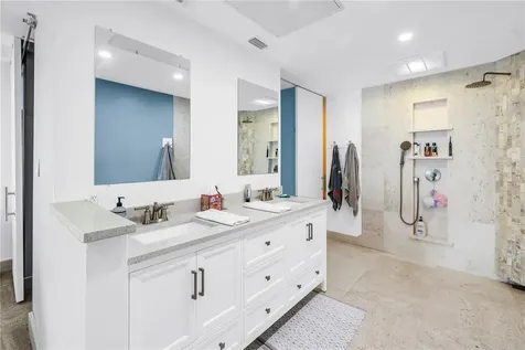 4982 Coquina Key Drive SE St Petersburg FL 33705