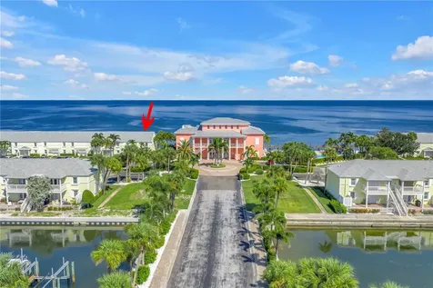 4982 Coquina Key Drive SE St Petersburg FL 33705