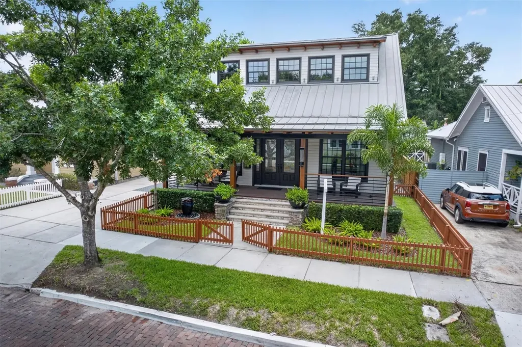 119 N Hyer Avenue Orlando FL 32801