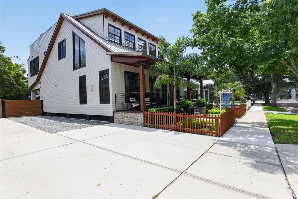 119 N Hyer Avenue Orlando FL 32801