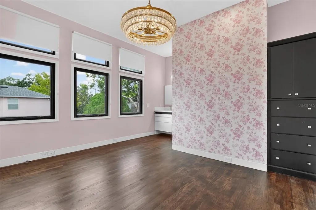 119 N Hyer Avenue Orlando FL 32801