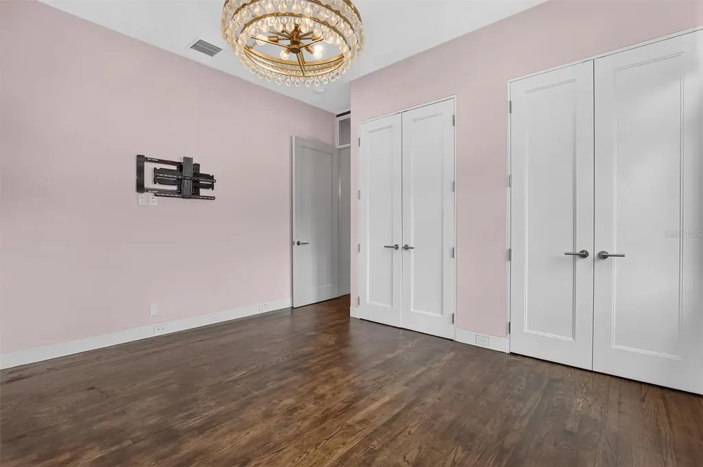 119 N Hyer Avenue Orlando FL 32801