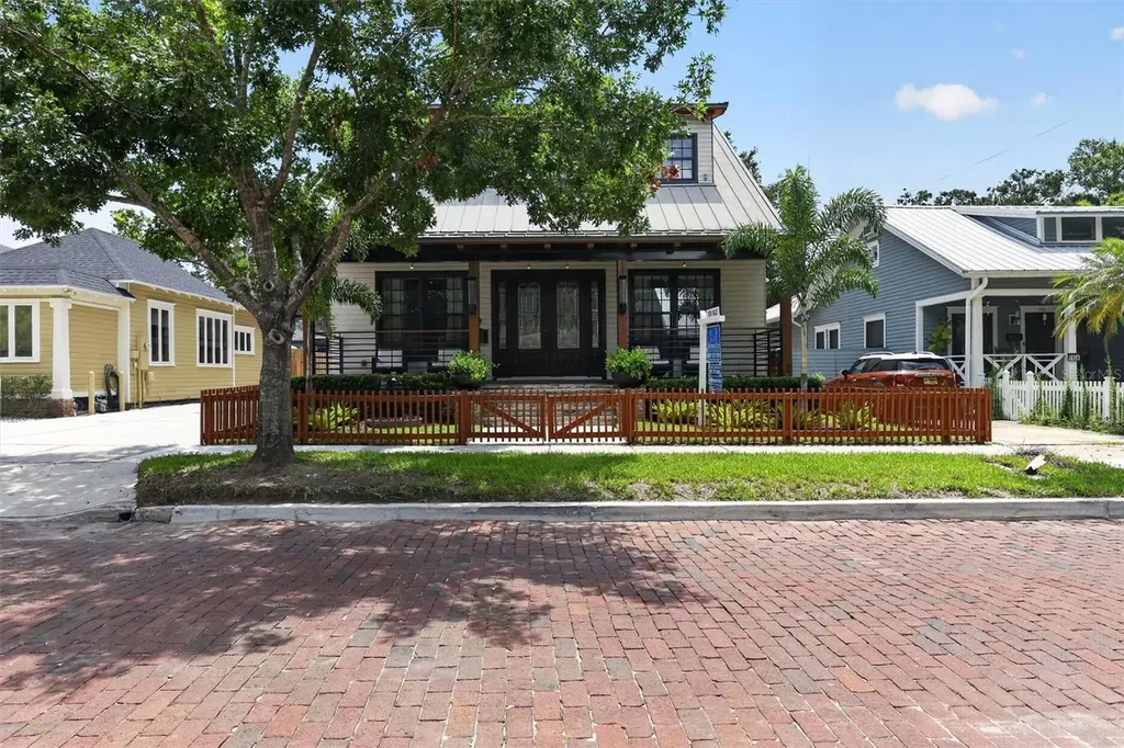 119 N Hyer Avenue Orlando FL 32801