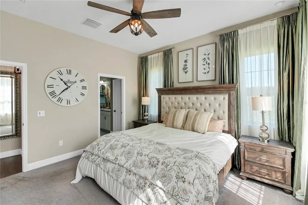 10757 County Road 223 Oxford FL 34484