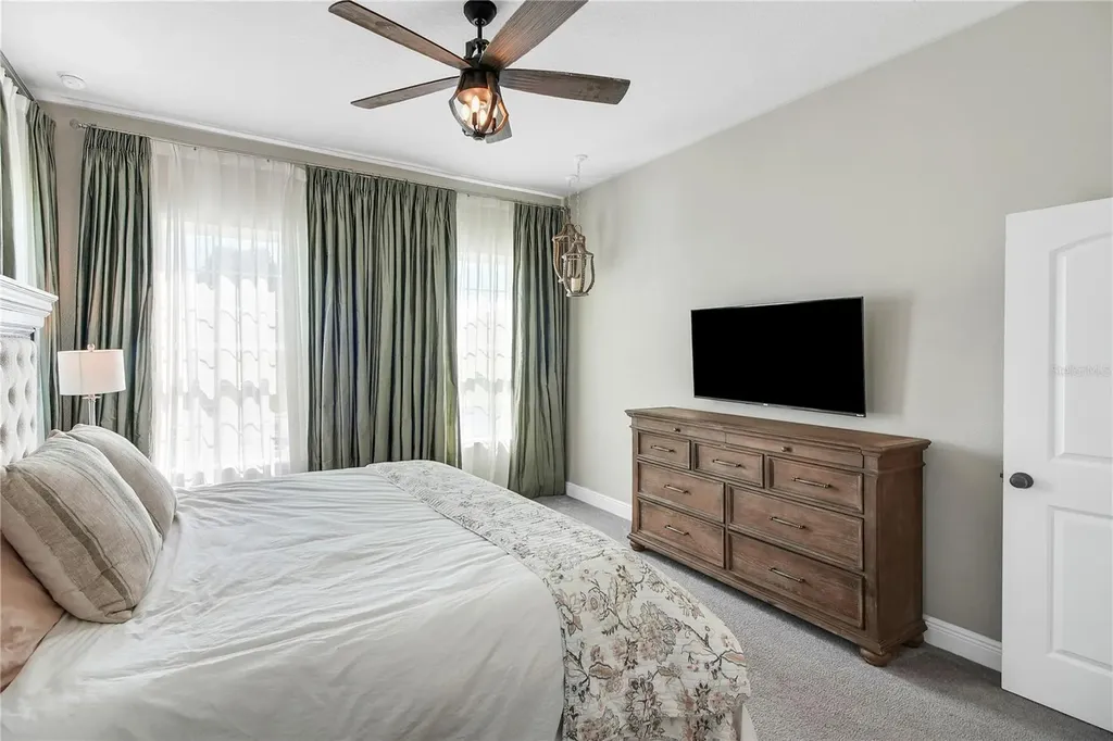 10757 County Road 223 Oxford FL 34484