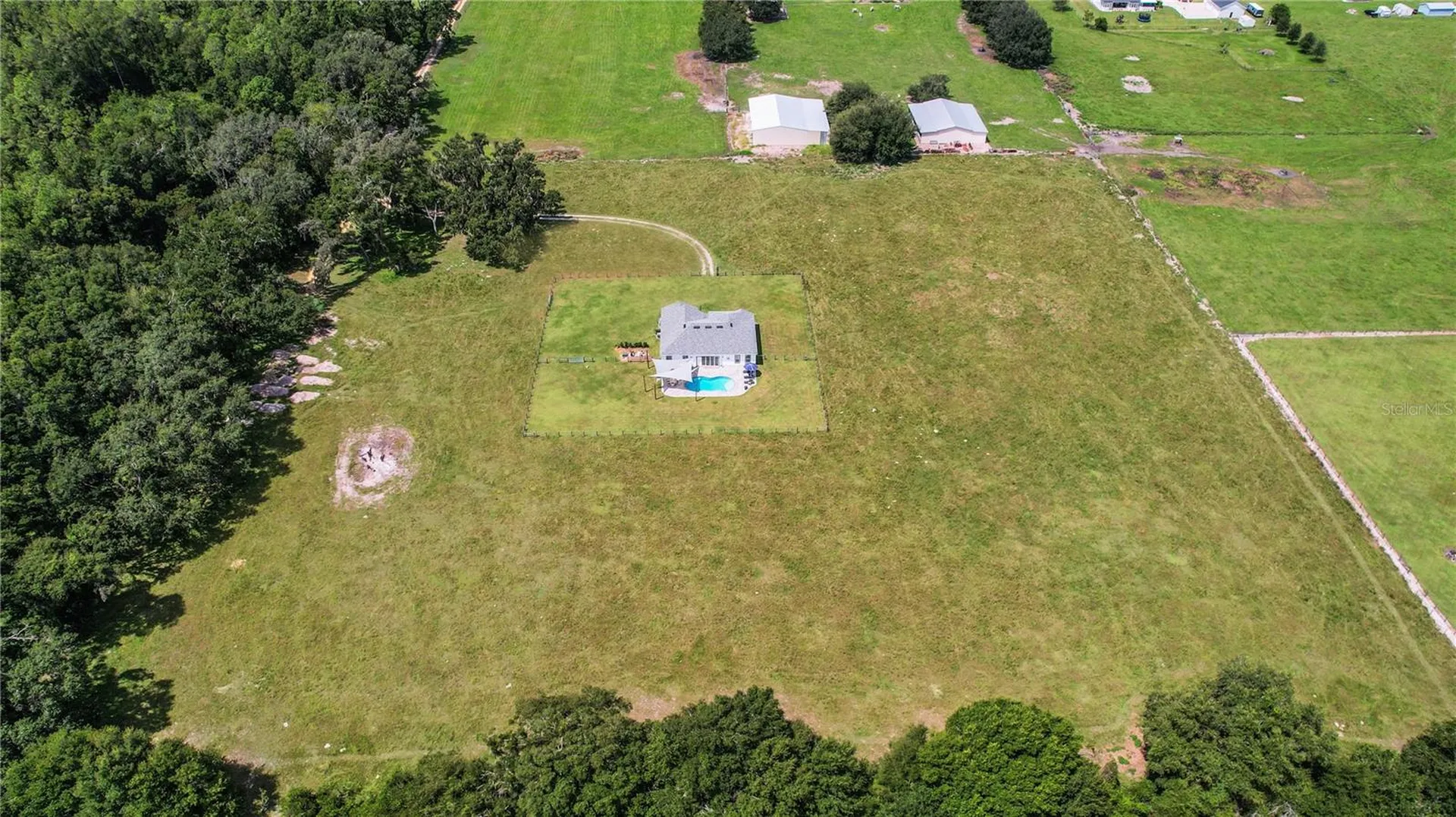10757 County Road 223 Oxford FL 34484