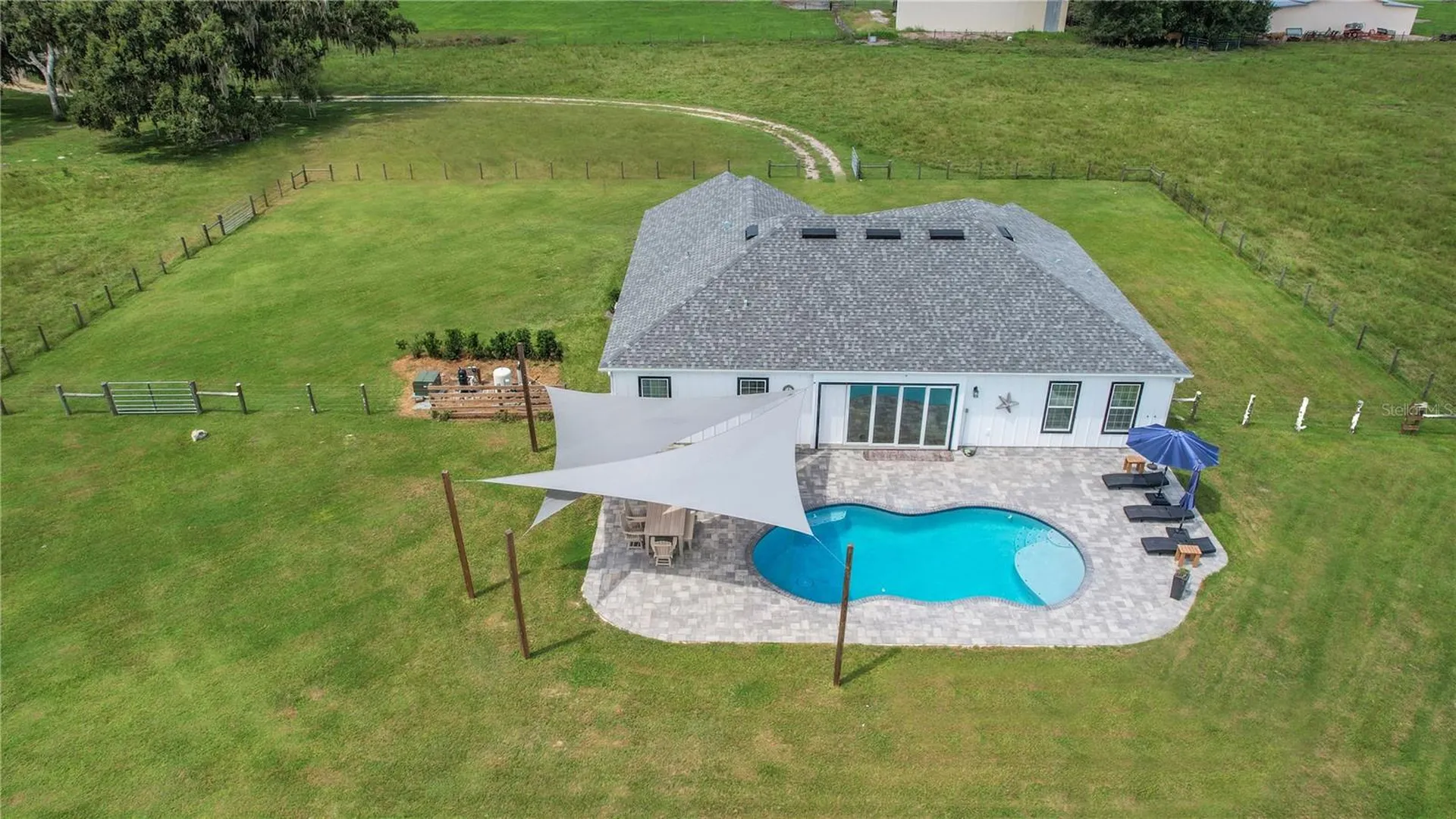 10757 County Road 223 Oxford FL 34484