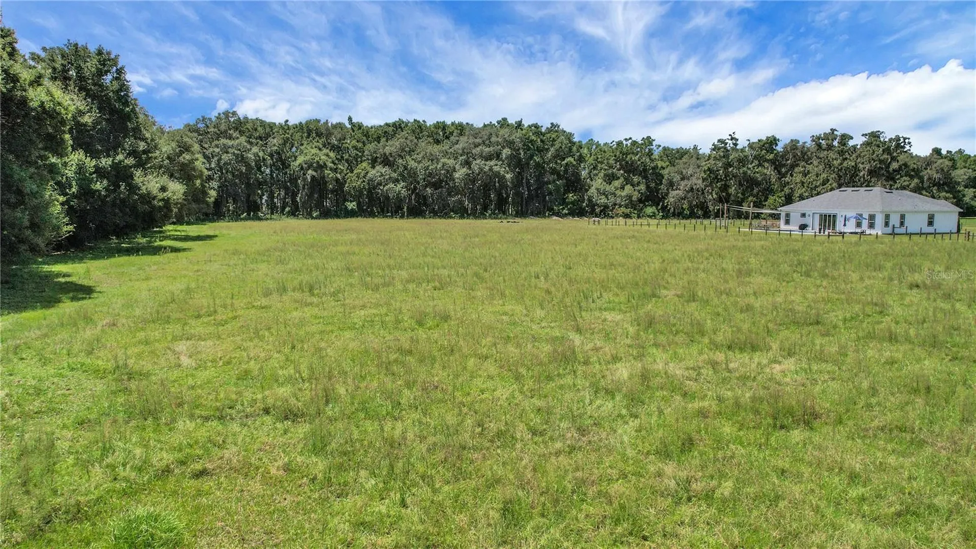 10757 County Road 223 Oxford FL 34484