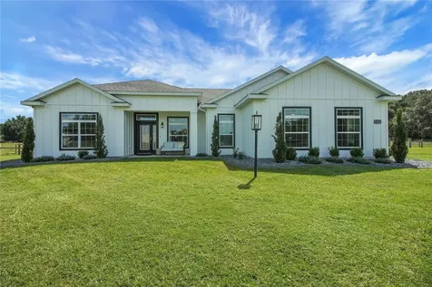 10757 County Road 223 Oxford FL 34484