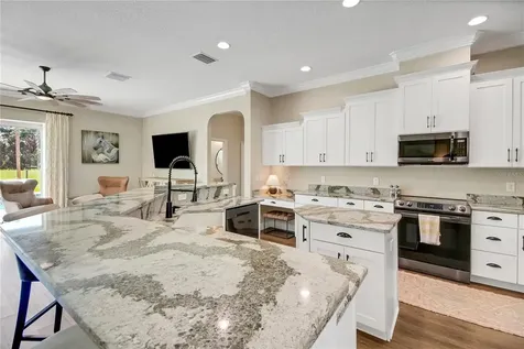 10757 County Road 223 Oxford FL 34484