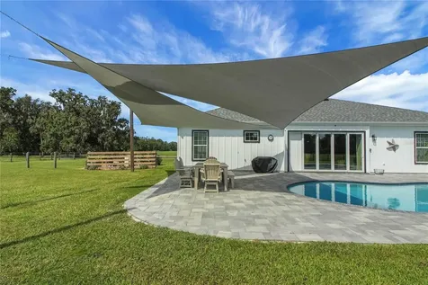 10757 County Road 223 Oxford FL 34484