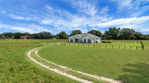 10757 County Road 223 Oxford FL 34484