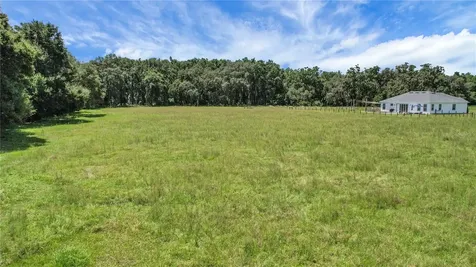 10757 County Road 223 Oxford FL 34484