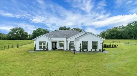 10757 County Road 223 Oxford FL 34484
