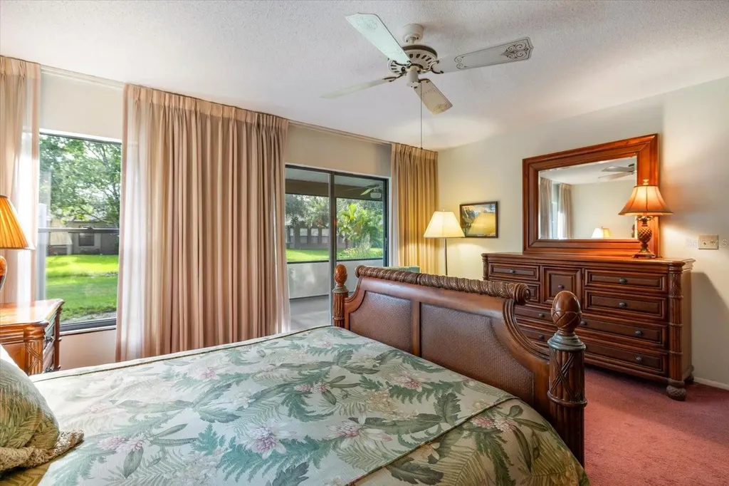 462 Oak Hill Circle Sarasota FL 34232