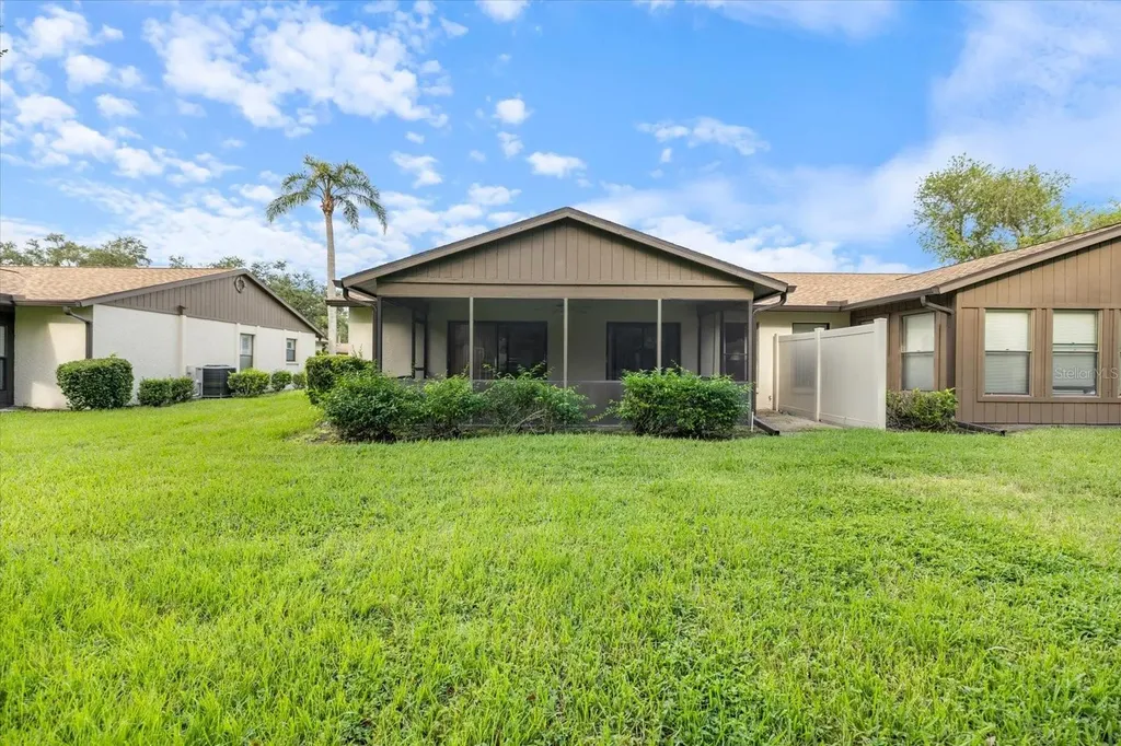 462 Oak Hill Circle Sarasota FL 34232