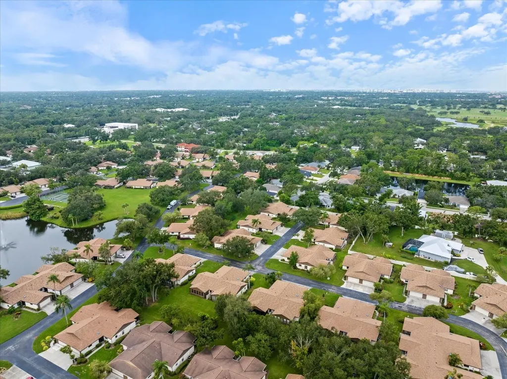 462 Oak Hill Circle Sarasota FL 34232