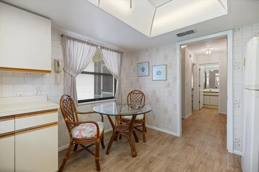 462 Oak Hill Circle Sarasota FL 34232