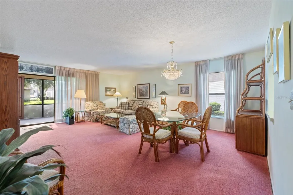 462 Oak Hill Circle Sarasota FL 34232