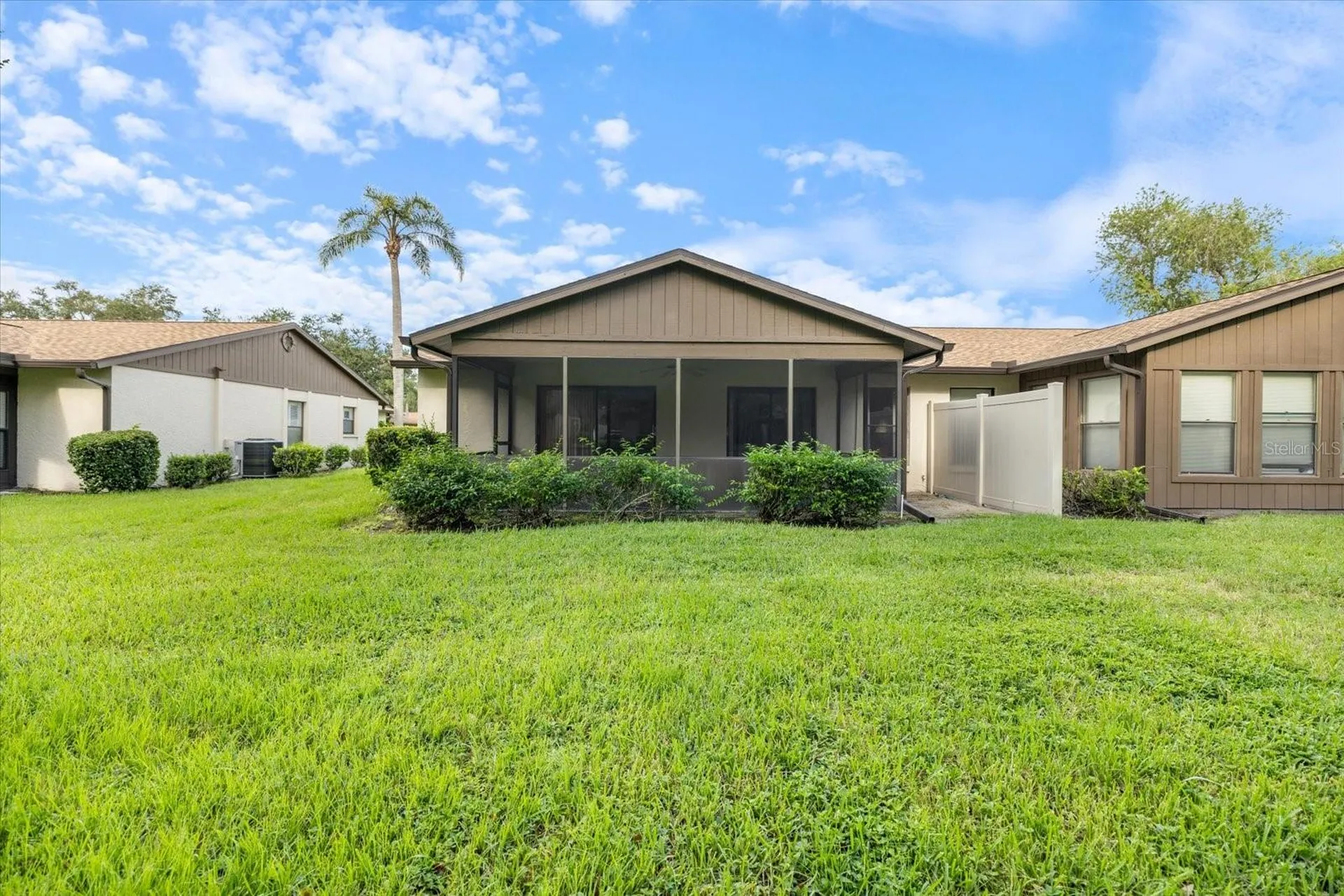 462 Oak Hill Circle Sarasota FL 34232