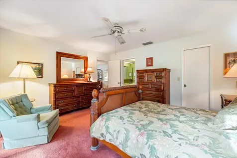 462 Oak Hill Circle Sarasota FL 34232