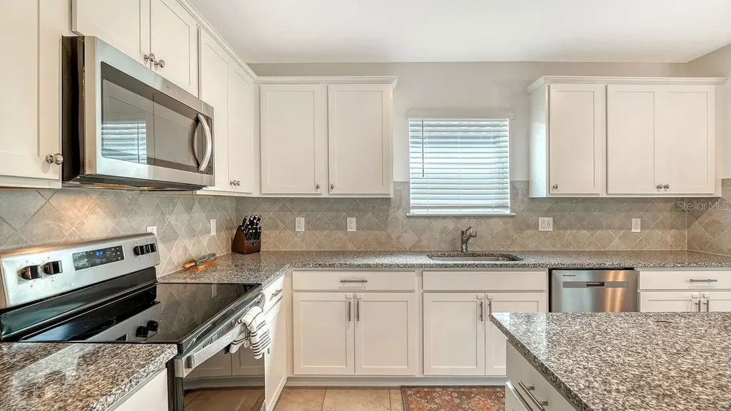 8221 Reefbay Cove Parrish FL 34219