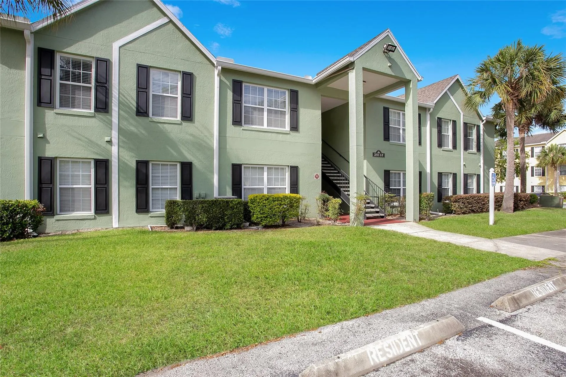 2053 Dixie Belle Drive Orlando FL 32812