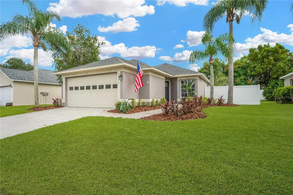 4515 Country Hills Boulevard Plant City FL 33563