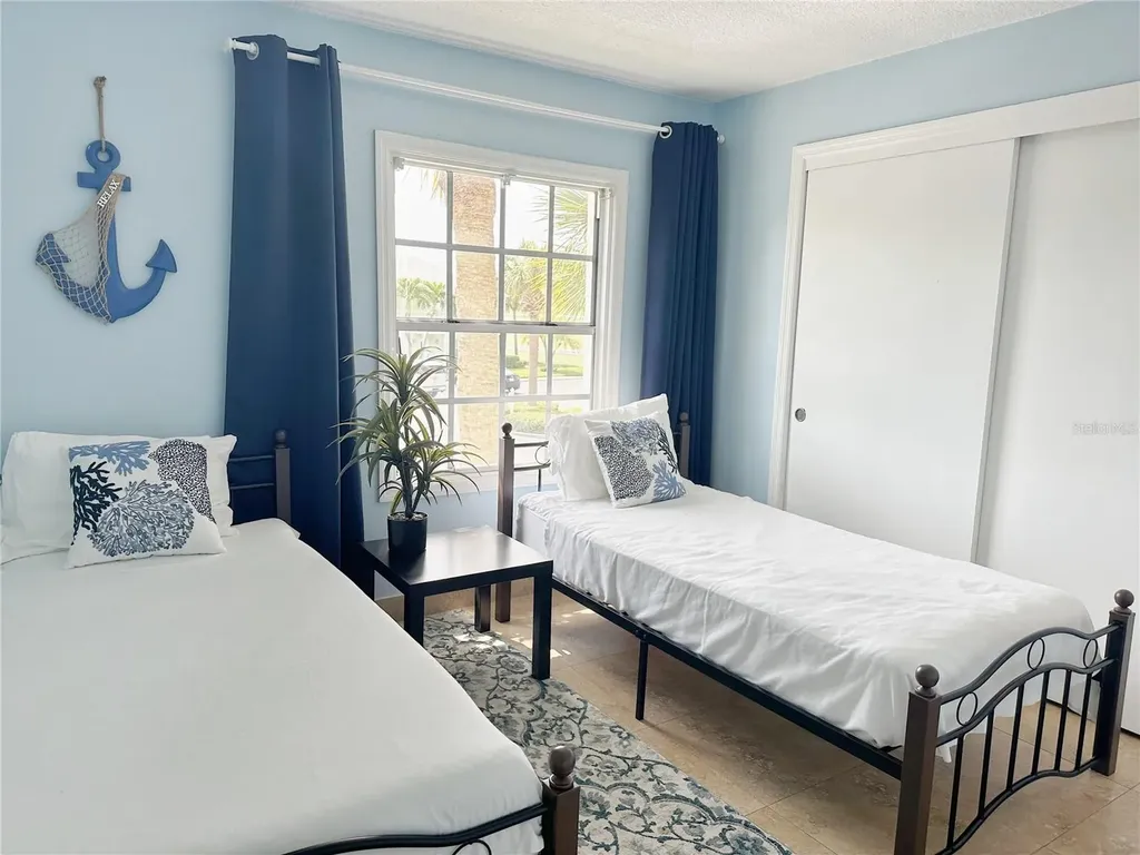 4859 Coquina Key Drive SE St Petersburg FL 33705