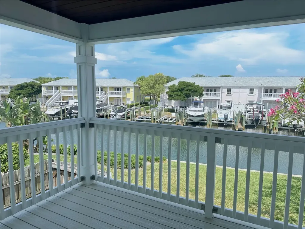 4859 Coquina Key Drive SE St Petersburg FL 33705