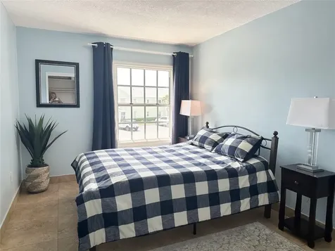 4859 Coquina Key Drive SE St Petersburg FL 33705