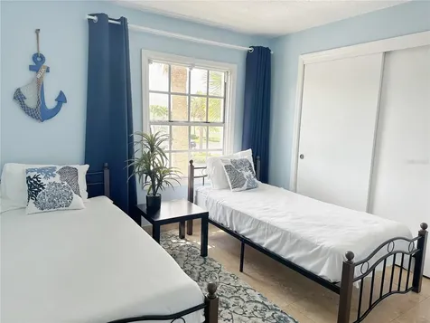 4859 Coquina Key Drive SE St Petersburg FL 33705