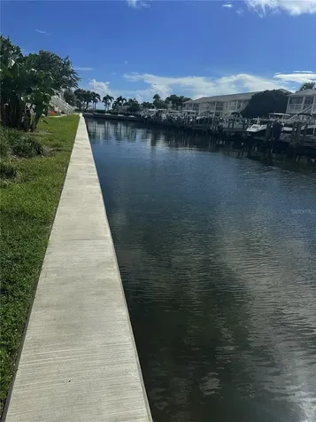 4859 Coquina Key Drive SE St Petersburg FL 33705
