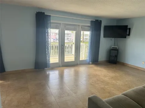 4859 Coquina Key Drive SE St Petersburg FL 33705