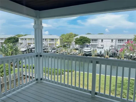 4859 Coquina Key Drive SE St Petersburg FL 33705