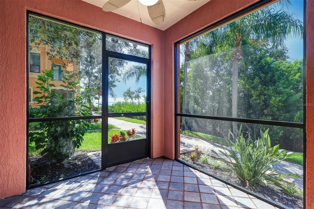 2757 Via Cipriani Clearwater FL 33764
