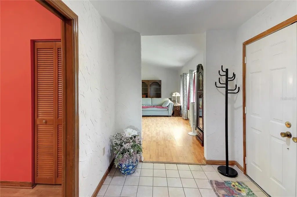 5 Magnolia Lane Yalaha FL 34797