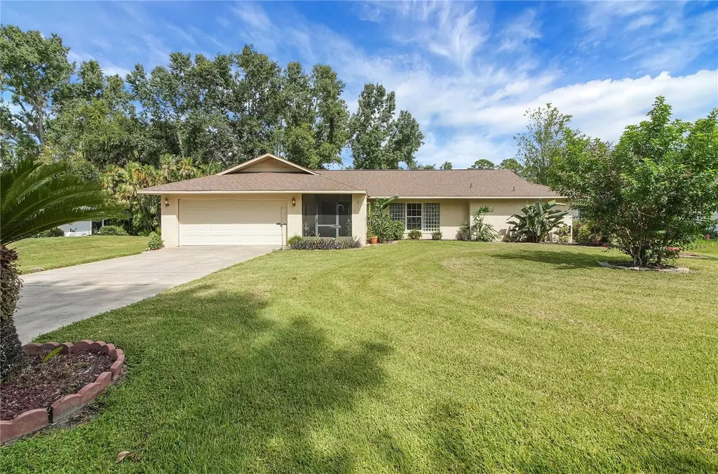 5 Magnolia Lane Yalaha FL 34797