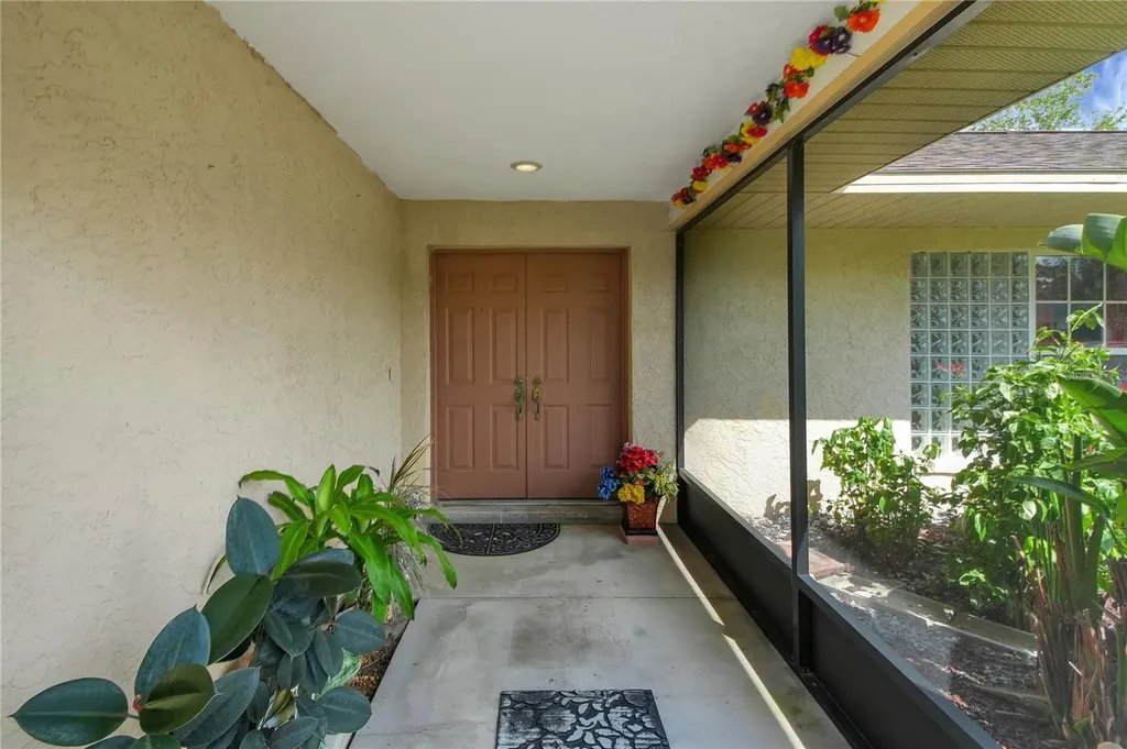 5 Magnolia Lane Yalaha FL 34797