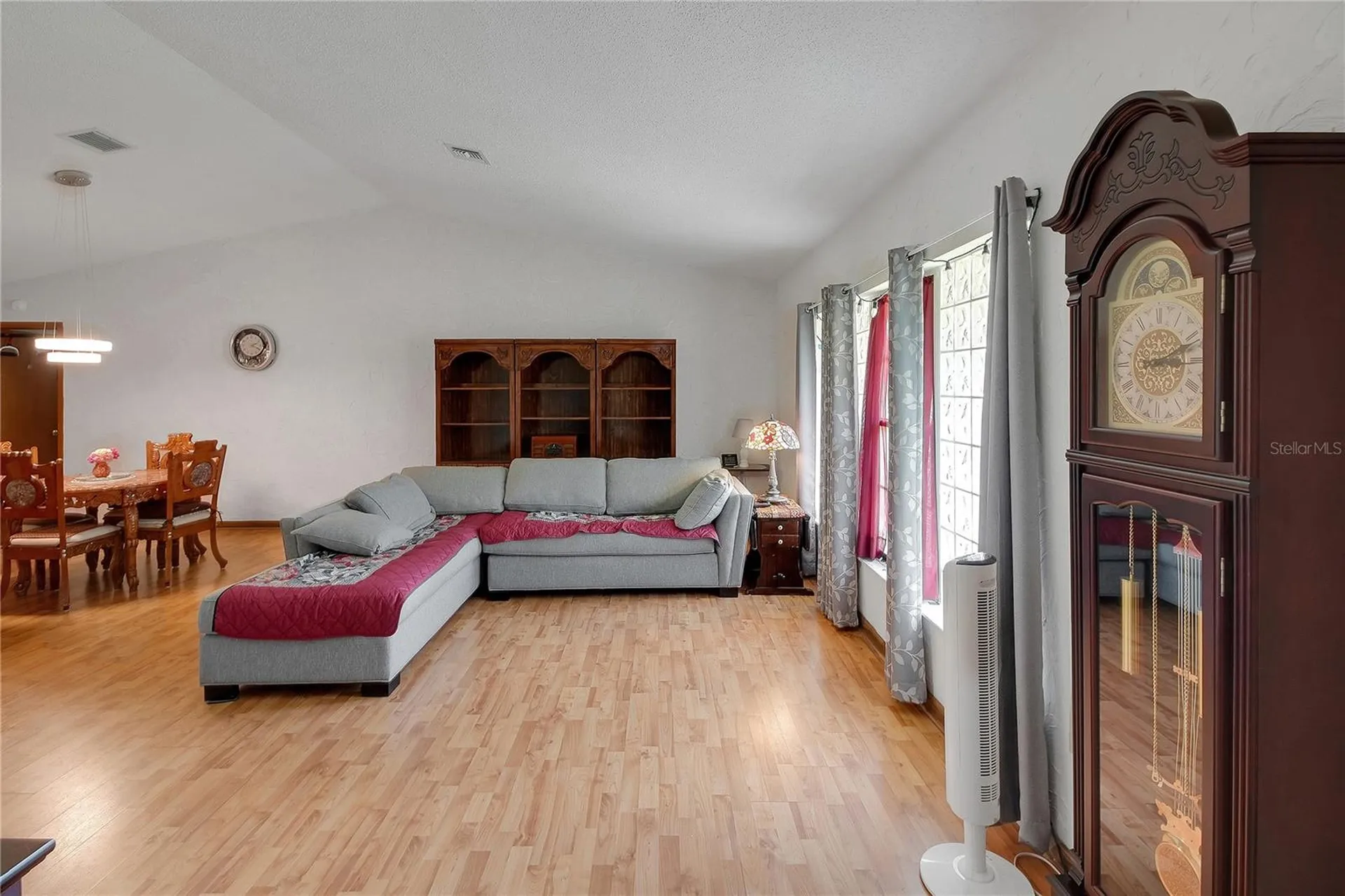 5 Magnolia Lane Yalaha FL 34797